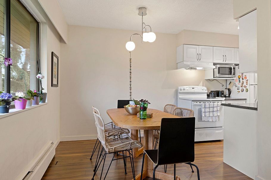 305 175 E 4th Street North Vancouver, BC - 5