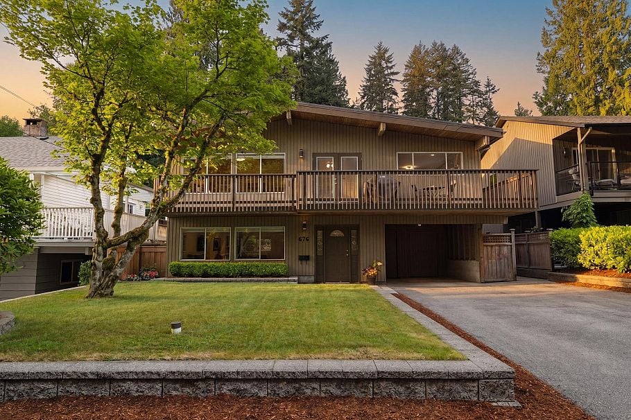 676 Wellington Drive North Vancouver, BC - 1