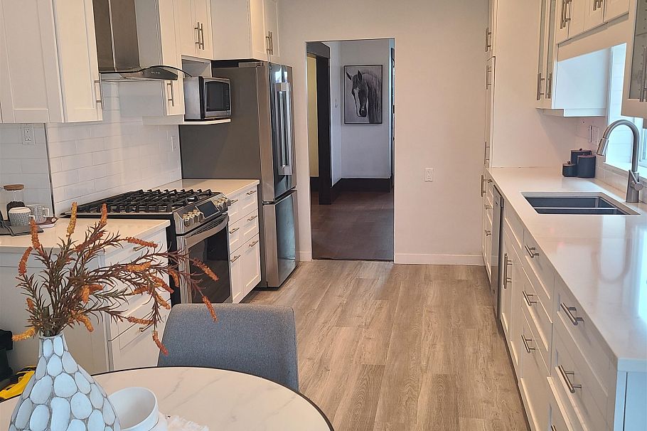 3740 Lanark Street Vancouver, BC - 4