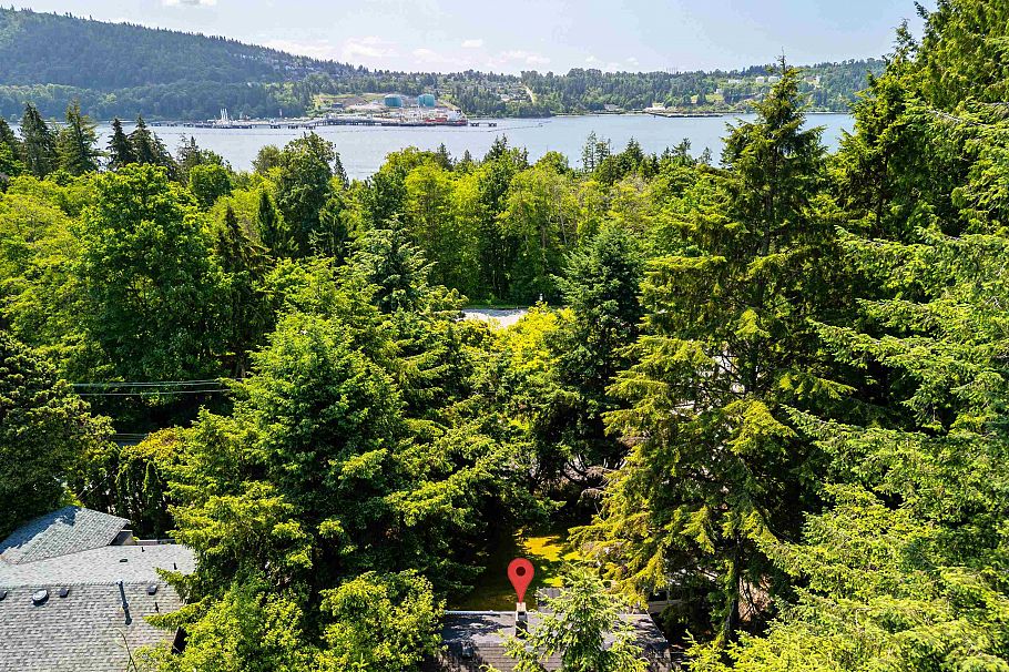 4150 Dollarton Highway North Vancouver, BC - 5