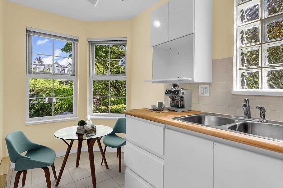 204 876 W 16th Avenue Vancouver, BC - 32
