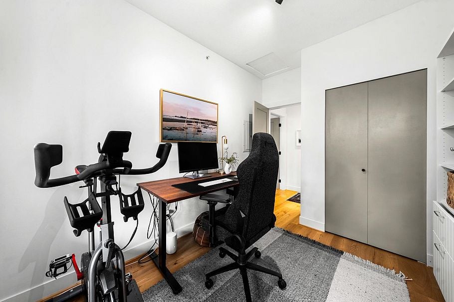 412 2601 Whiteley Court North Vancouver, BC - 27