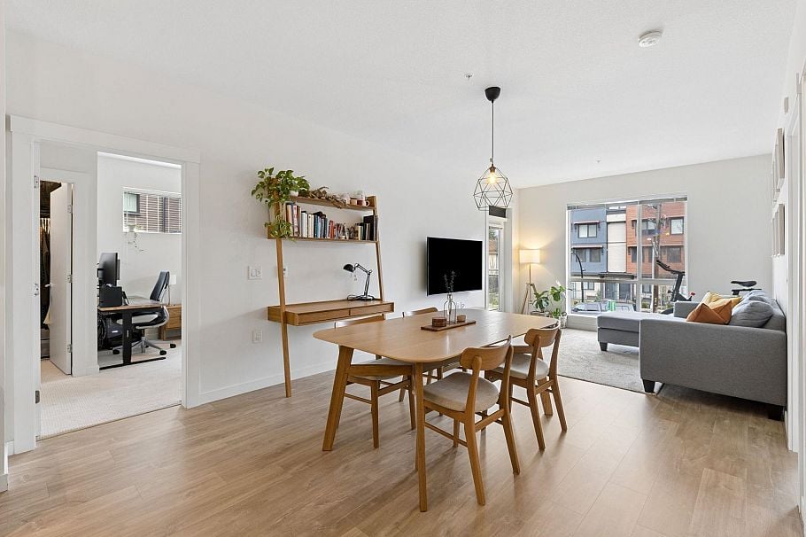 211 625 E 3rd Street North Vancouver, BC - 4