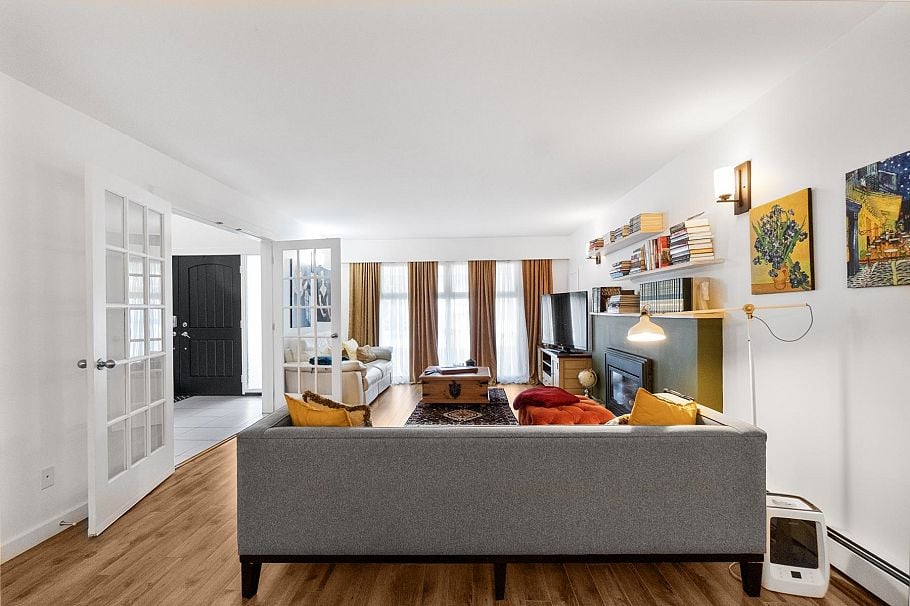 815 E 29th Street North Vancouver, BC - 9