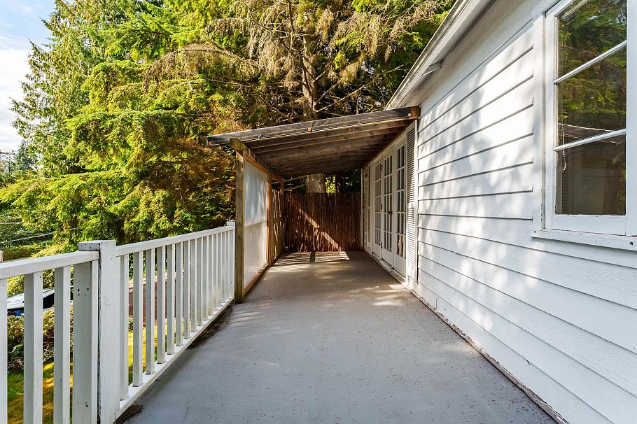 4150 Dollarton Highway North Vancouver, BC - 28