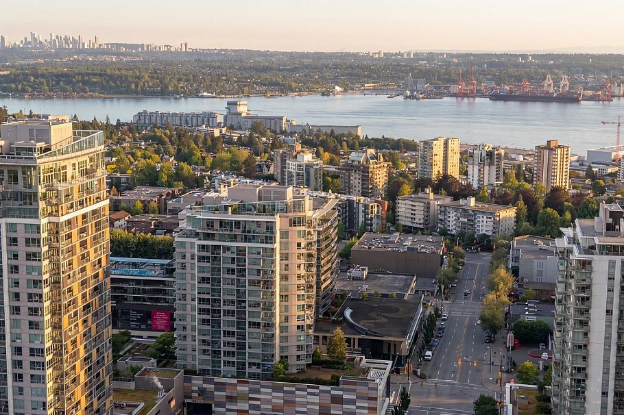 906 112 E 13th Street North Vancouver, BC - 36