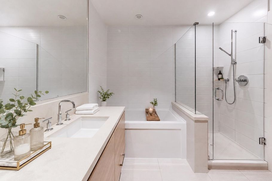 316 3606 Aldercrest Drive North Vancouver, BC - 10