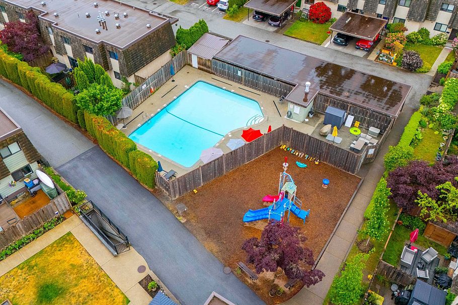 1126 Premier Street North Vancouver, BC - 36