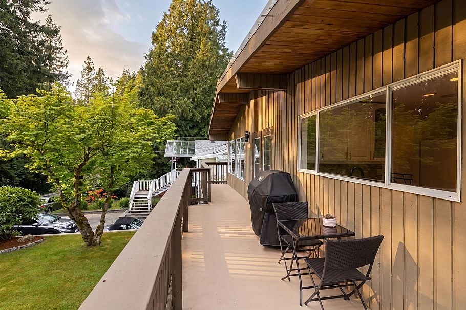 676 Wellington Drive North Vancouver, BC - 16