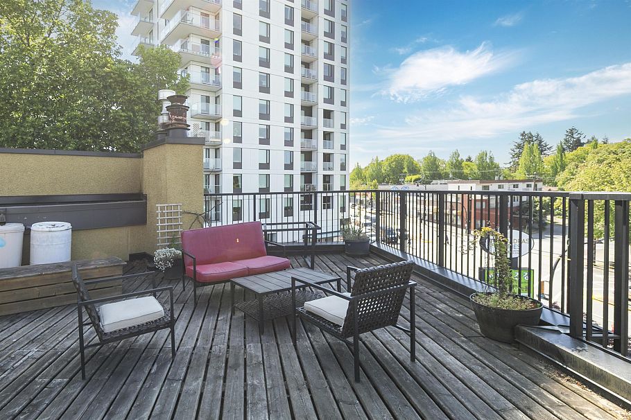 201 3465 Glen Drive Vancouver, BC - 28