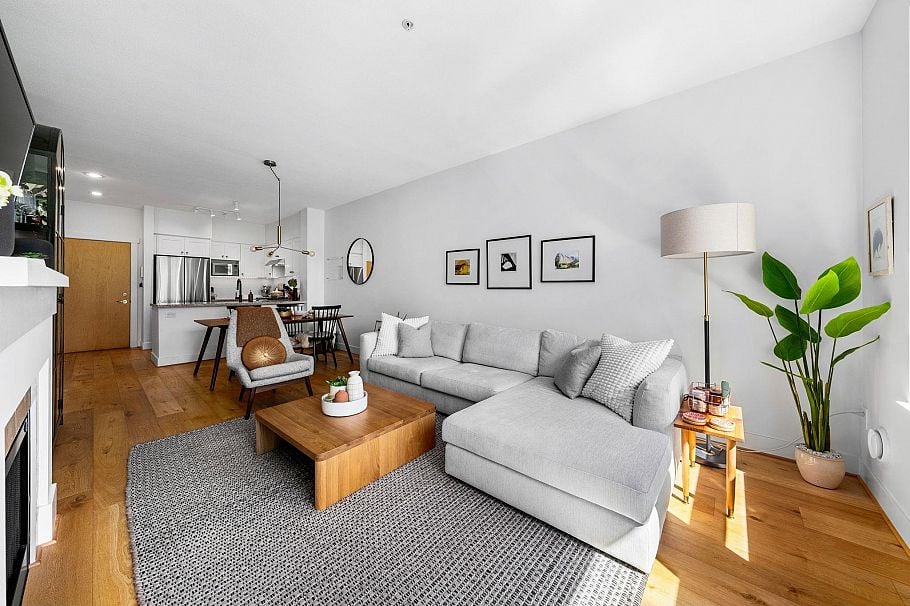 412 2601 Whiteley Court North Vancouver, BC - 9