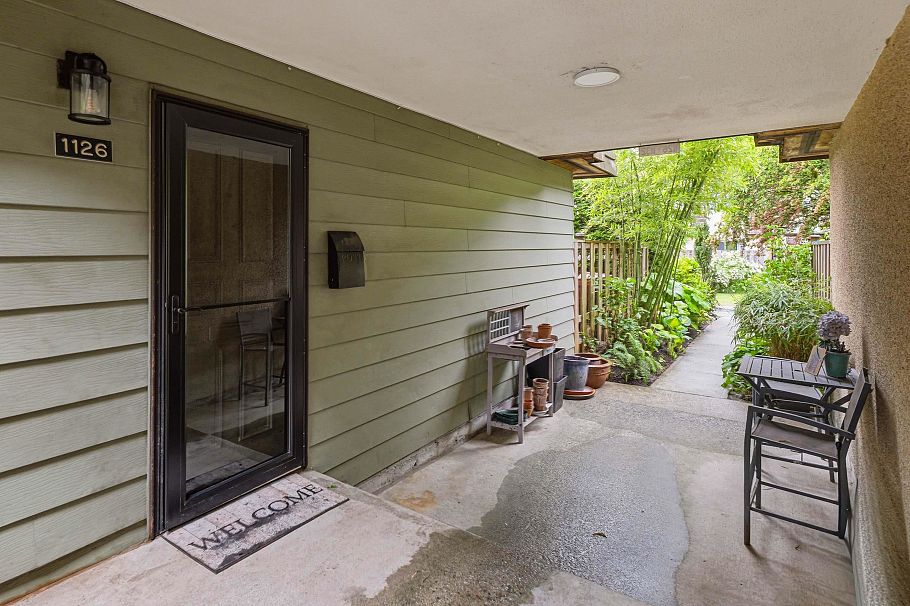 1126 Premier Street North Vancouver, BC - 28
