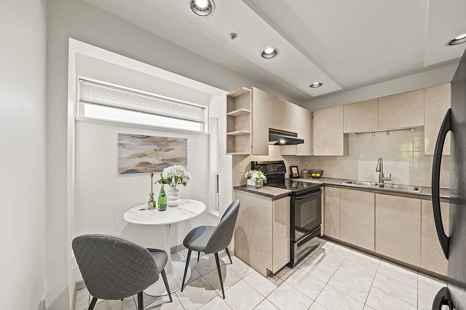 302 1406 W 73rd Avenue Vancouver, BC - 10