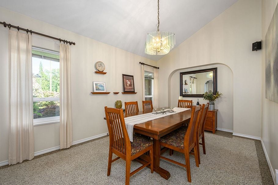 1747 Bellelynn Place North Vancouver, BC - 7