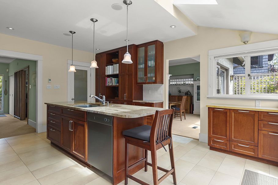 3820 W 12th Avenue Vancouver, BC - 23