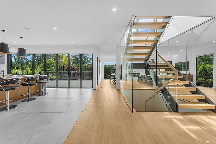 4275 Chelsea Crescent North Vancouver, BC - 8