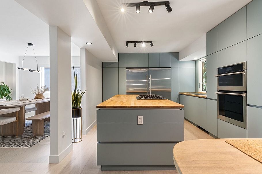 2221 Bowser Avenue North Vancouver, BC - 13