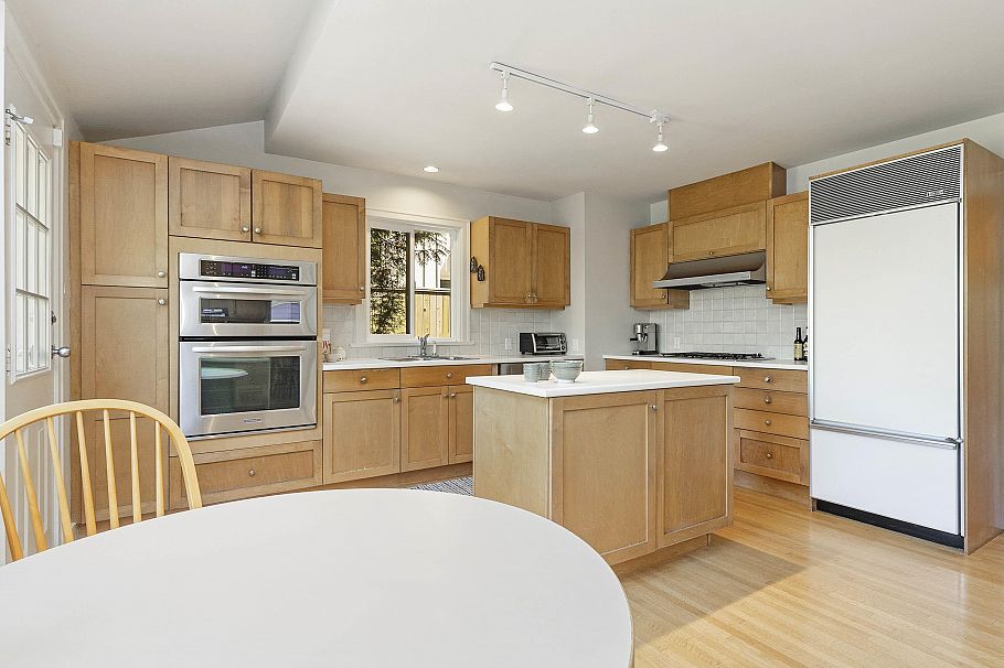 4269 W 13th Avenue Vancouver, BC - 21