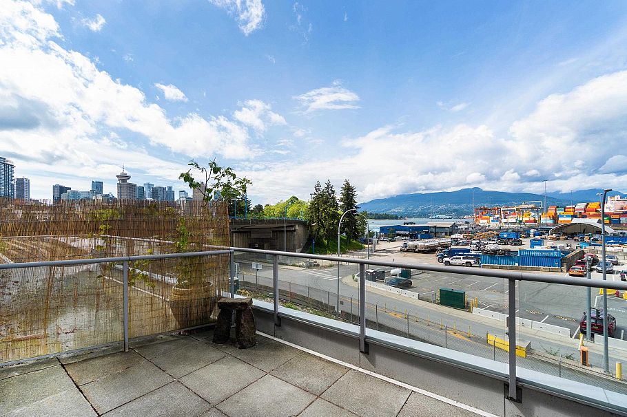 214 289 Alexander Street Vancouver, BC - 6