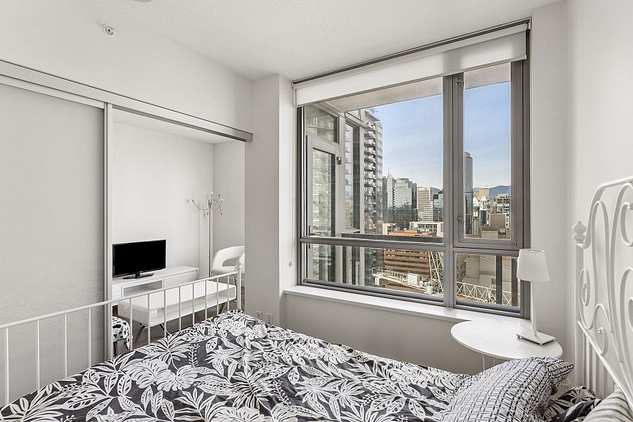 2705 1308 Hornby Street Vancouver, BC - 18