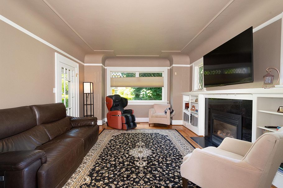 3908 Blenheim Street Vancouver, BC - 3