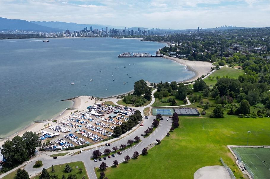 4399 Locarno Crescent Vancouver, BC - 2