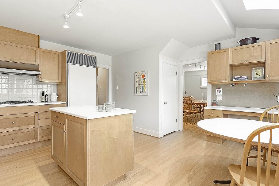 4269 W 13th Avenue Vancouver, BC - 20