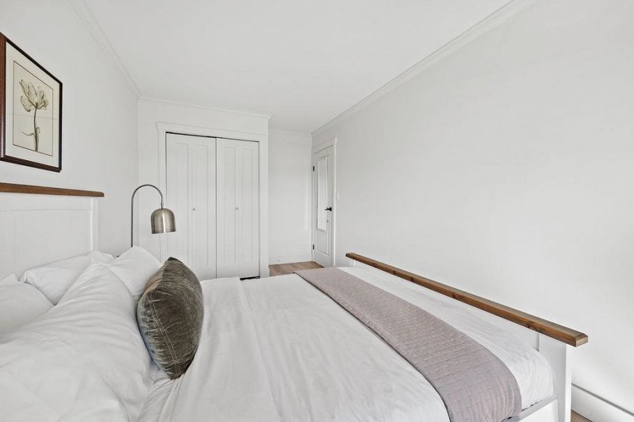 235 W 4th Street North Vancouver, BC - 9