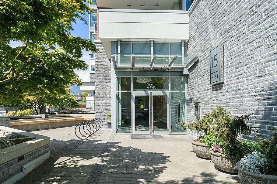 311 150 W 15 Street North Vancouver, BC - 1
