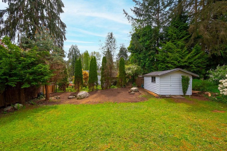 4057 Violet Street North Vancouver, BC - 36