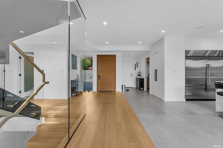 4275 Chelsea Crescent North Vancouver, BC - 9