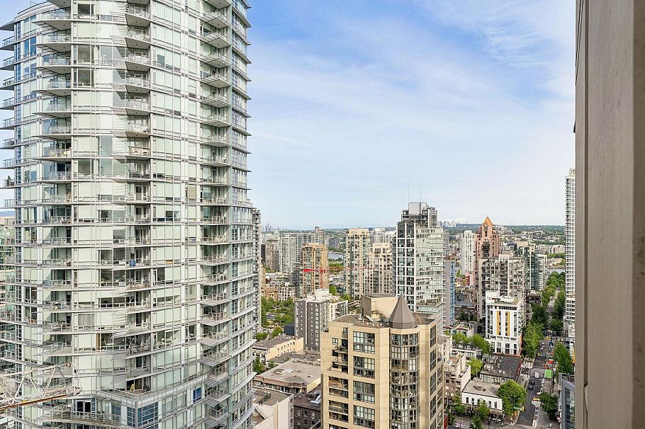 2705 1308 Hornby Street Vancouver, BC - 23