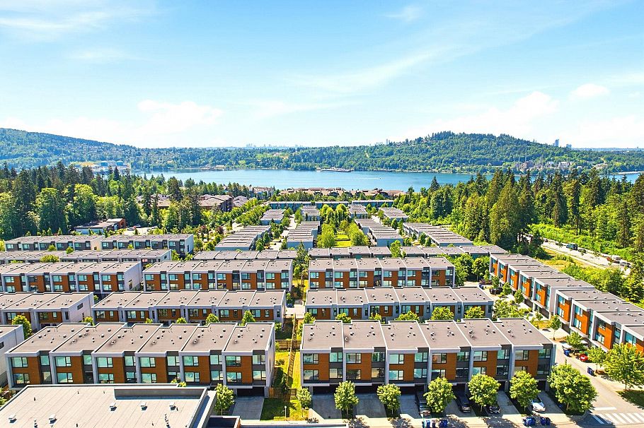 59 3597 Malsum Drive North Vancouver, BC - 37
