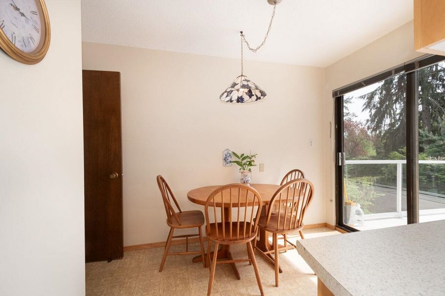 4057 Violet Street North Vancouver, BC - 16