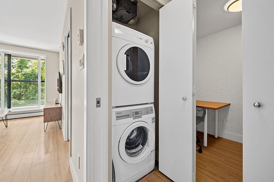 213 159 W 2nd Avenue Vancouver, BC - 24
