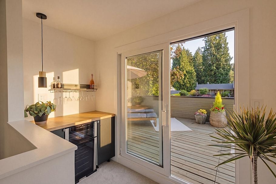 2221 Bowser Avenue North Vancouver, BC - 28