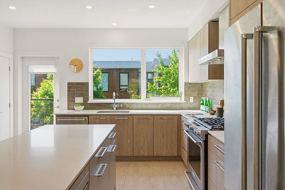 59 3597 Malsum Drive North Vancouver, BC - 11
