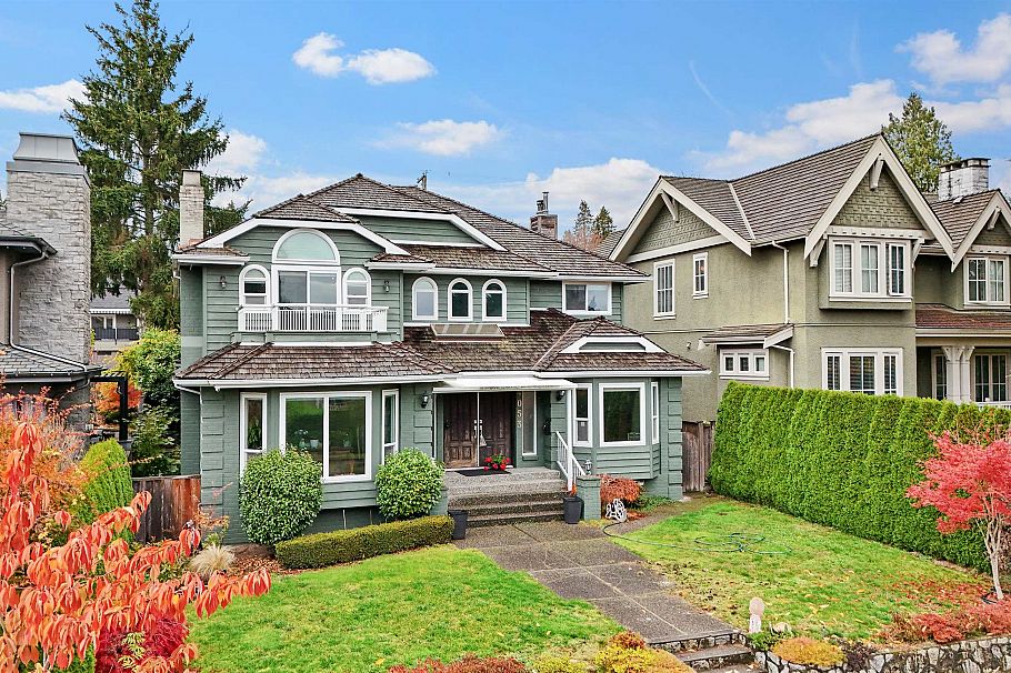4053 W 38th Avenue Vancouver, BC - 1