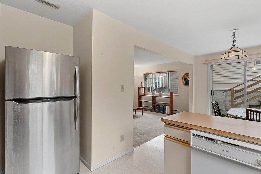 1678 E 13th Avenue Vancouver, BC - 10