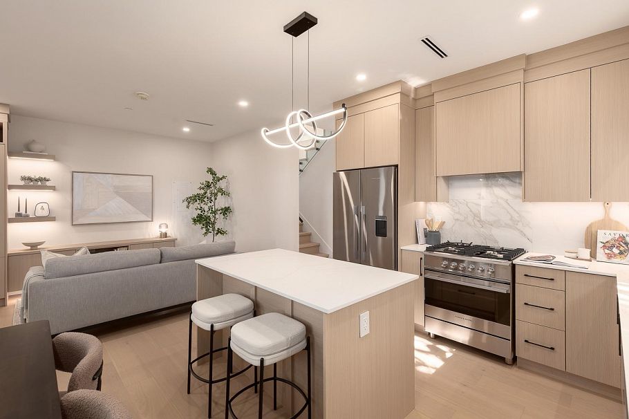 1 3635 Turner Street Vancouver, BC - 12