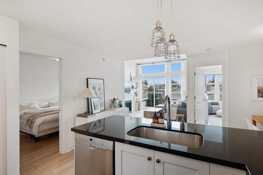 414 738 E 29th Avenue Vancouver, BC - 11