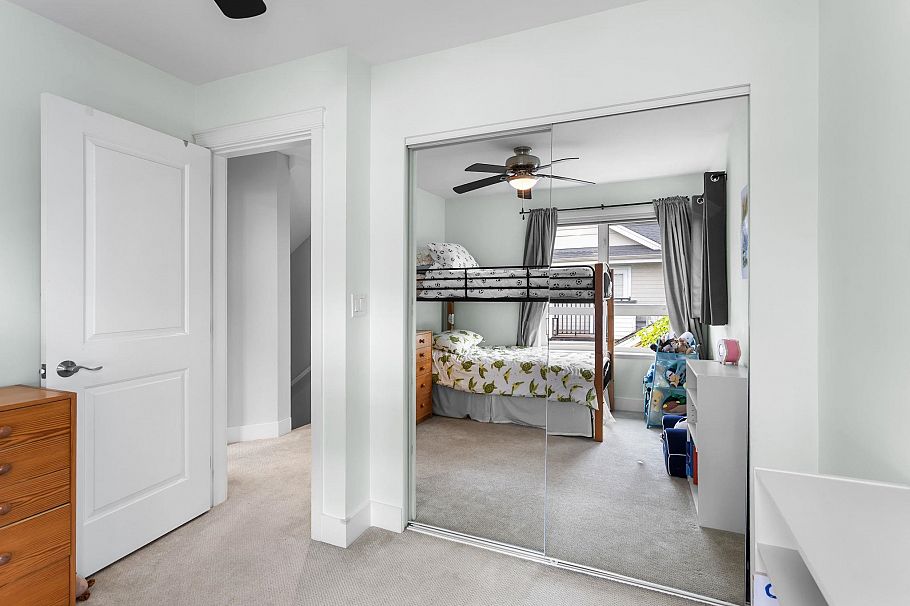 1121 St. Andrews Avenue North Vancouver, BC - 25