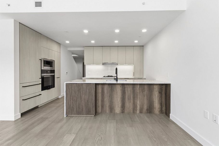 304 3590 W 39th Avenue Vancouver, BC - 5