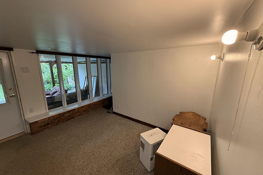 3813 W 15th Avenue Vancouver, BC - 16