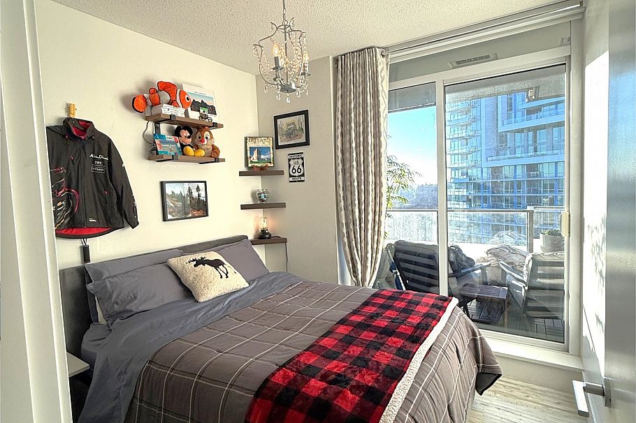 2405 1550 Fern Street North Vancouver, BC - 13