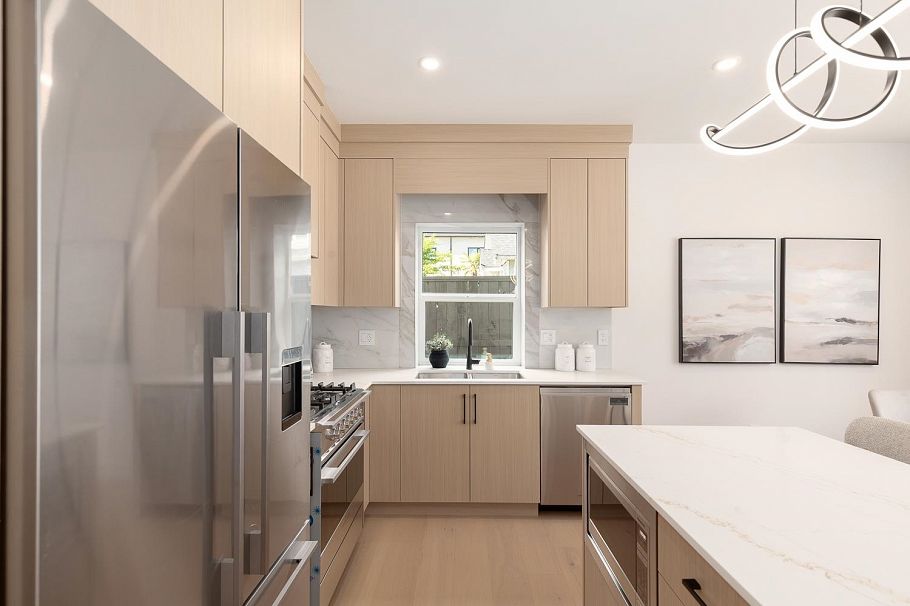 4 3635 Turner Street Vancouver, BC - 15