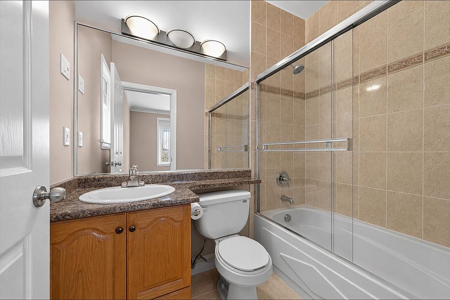 6959 Culloden Street Vancouver, BC - 10