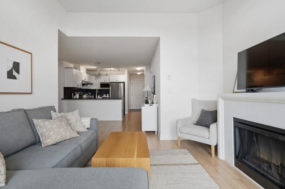 414 738 E 29th Avenue Vancouver, BC - 6