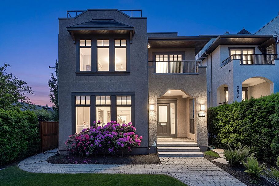 3618 W 24th Avenue Vancouver, BC - 1