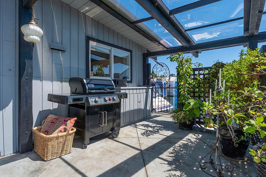 A27 415 W Esplanade Avenue North Vancouver, BC - 34